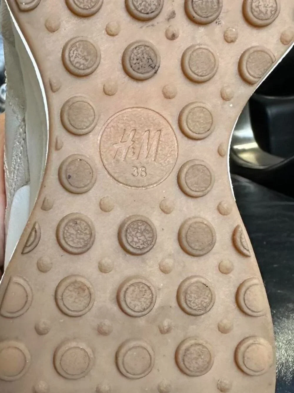 H&M Women's Cream and White Trainers